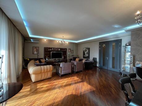 4 otaqlı mənzil, 261 m², Sahil: 1 800 000 ₼ 3