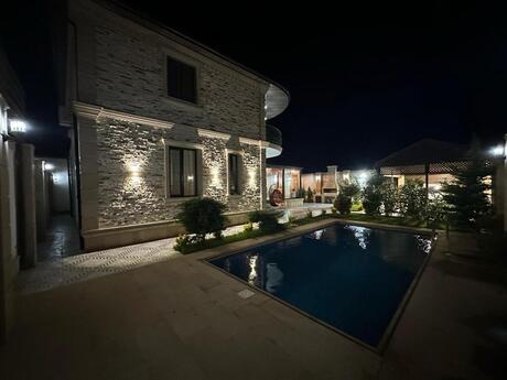 4 otaqlı həyət evi/bağ evi - Şüvəlan q. - 220 m²