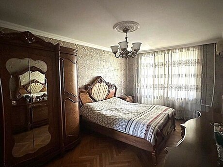 3 otaqlı köhnə tikili - Azadlıq Prospekti m. - 75 m²