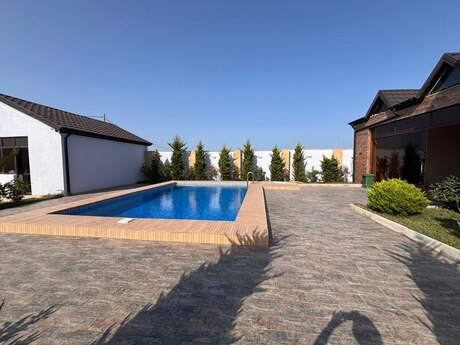 6-комн. дом/дача - пос. Шувеляны - 350 м²
