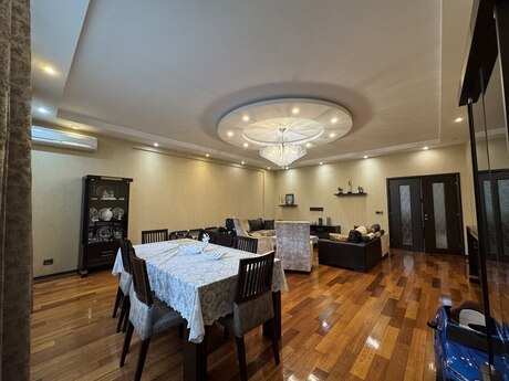 4 otaqlı yeni tikili - Nəsimi r. - 210 m²