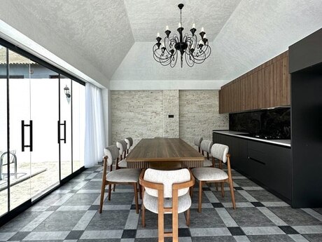 5 otaqlı həyət evi/bağ evi - Mərdəkan q. - 240 m²