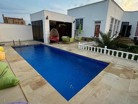 4 otaqlı həyət evi/bağ evi - Mərdəkan q. - 210 m²