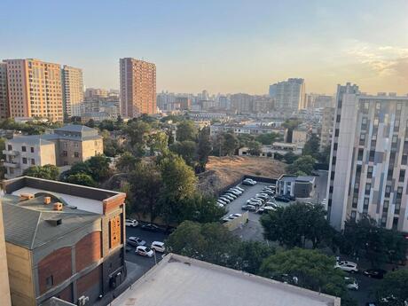 4 otaqlı yeni tikili - Gənclik m. - 200 m²