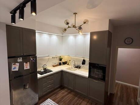 3 otaqlı yeni tikili - İnşaatçılar m. - 117 m²