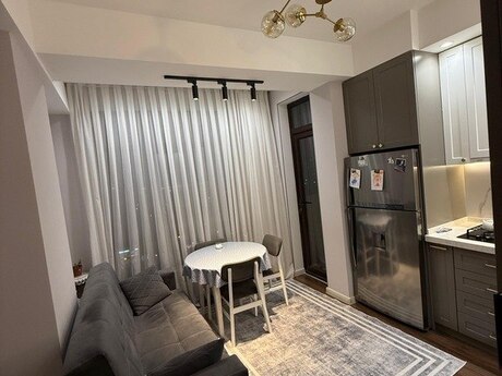 3 otaqlı yeni tikili - İnşaatçılar m. - 117 m²