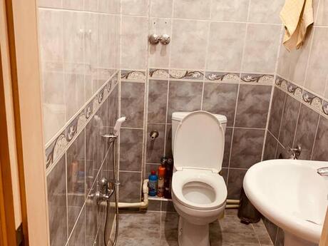 3 otaqlı köhnə tikili - 28 May m. - 85 m²