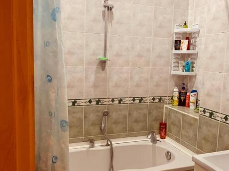 3 otaqlı köhnə tikili - 28 May m. - 85 m²
