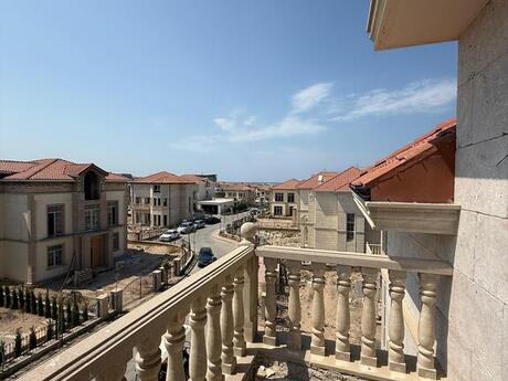 8 otaqlı həyət evi/bağ evi - Nardaran q. - 430 m²