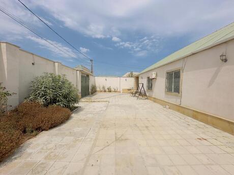 4 otaqlı həyət evi/bağ evi - Şüvəlan q. - 100 m²