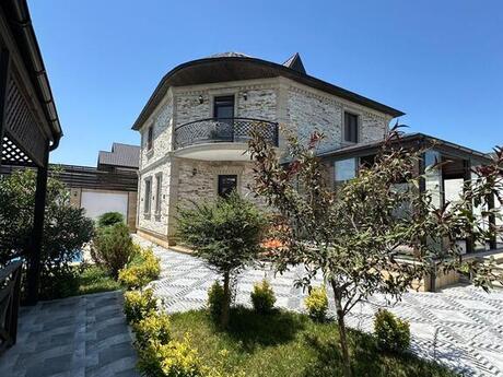 4 otaqlı həyət evi/bağ evi - Şüvəlan q. - 200 m²