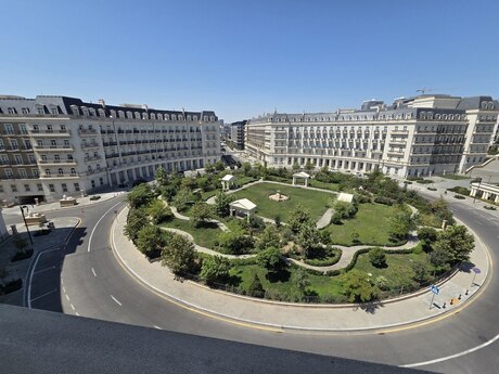 7 otaqlı yeni tikili - Ağ şəhər q. - 231 m²