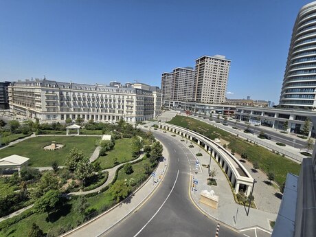 7 otaqlı yeni tikili - Ağ şəhər q. - 231 m²