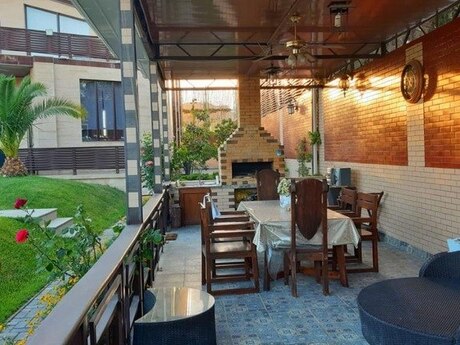 6 otaqlı həyət evi/bağ evi - Mərdəkan q. - 400 m²