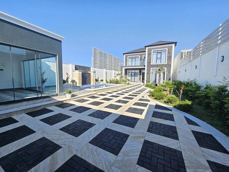 5 otaqlı həyət evi/bağ evi - Şüvəlan q. - 200 m²