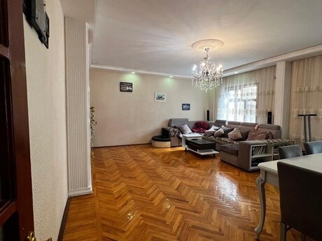 5 otaqlı yeni tikili - İnşaatçılar m. - 130 m²