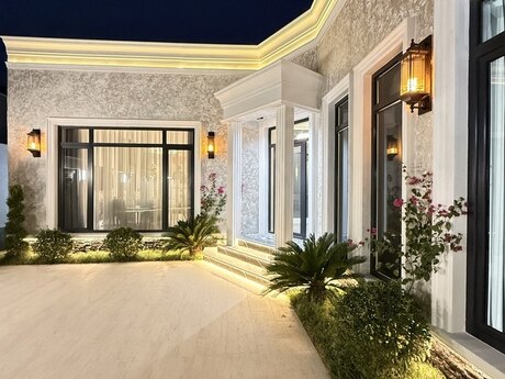 4 otaqlı həyət evi/bağ evi - Şüvəlan q. - 140 m²