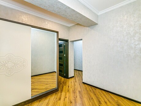 2-комн. вторичка - м. 28 мая - 95 м²