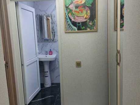 2 otaqlı köhnə tikili - İnşaatçılar m. - 35 m²
