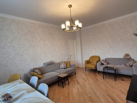 3 otaqlı yeni tikili - 8 Noyabr m. - 110 m²