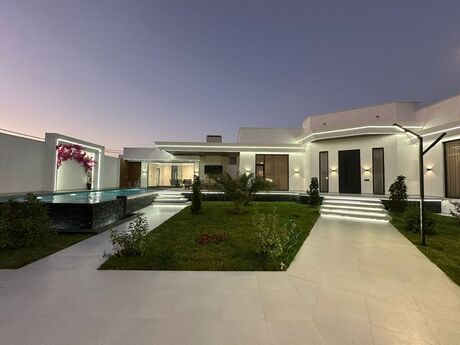 5 otaqlı həyət evi/bağ evi - Mərdəkan q. - 240 m²