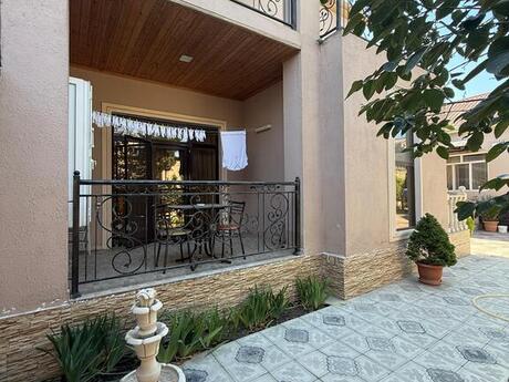 8 otaqlı həyət evi/bağ evi - Binə q. - 350 m²