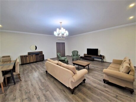 4 otaqlı yeni tikili - Ağ şəhər q. - 200 m²