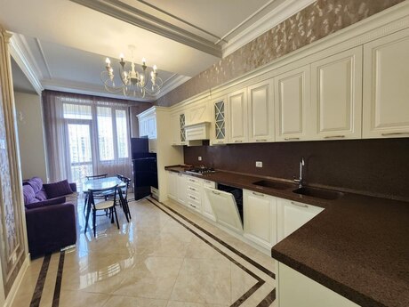 3-комн. новостройка - м. Нариман Нариманов - 157 м²