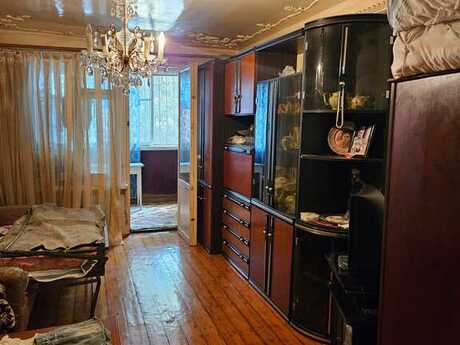 3 otaqlı köhnə tikili - Elmlər Akademiyası m. - 70 m²