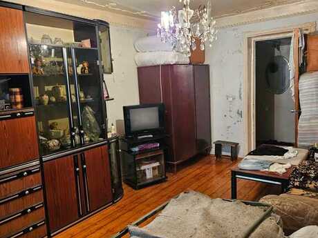 3 otaqlı köhnə tikili - Elmlər Akademiyası m. - 70 m²