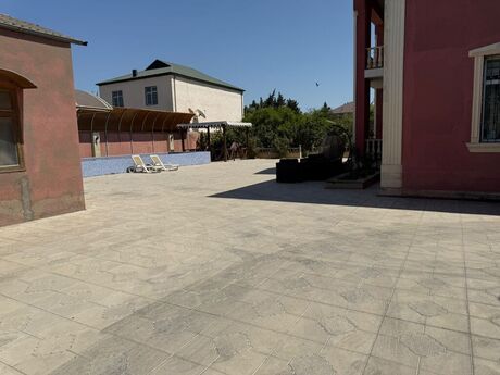 6 otaqlı həyət evi/bağ evi - Buzovna q. - 300 m²
