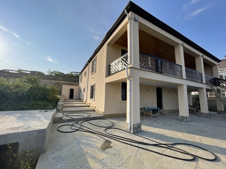 5 otaqlı həyət evi/bağ evi - Şamaxı - 169 m²