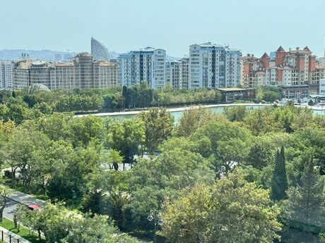 4-комн. новостройка - Наримановский  р. - 210 м²