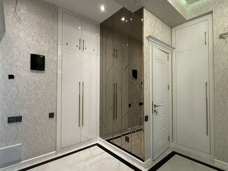 2-комн. новостройка - м. Элмляр Академиясы - 65 м²
