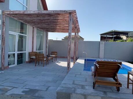 4 otaqlı həyət evi/bağ evi - Mərdəkan q. - 200 m²