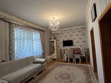 4 otaqlı həyət evi/bağ evi - Qaraçuxur q. - 70 m²