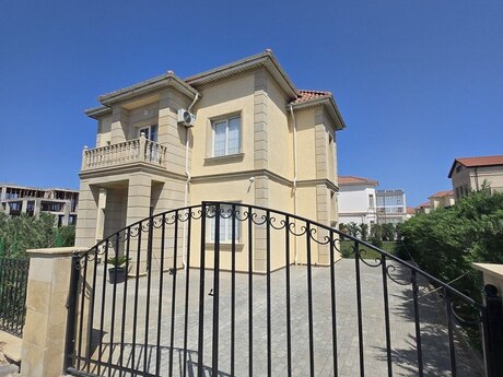 5 otaqlı həyət evi/bağ evi - Sabunçu q. - 230 m²