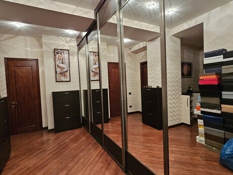 7 otaqlı yeni tikili - 28 May m. - 372 m²