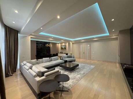 6 otaqlı mənzil, 360 m², 28 May: 1 080 000 ₼ 4
