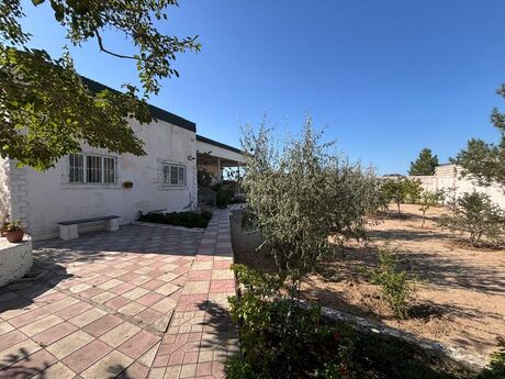 4 otaqlı həyət evi/bağ evi - Şüvəlan q. - 80 m²