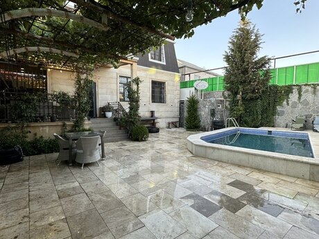 4 otaqlı həyət evi/bağ evi - Suraxanı r. - 200 m²