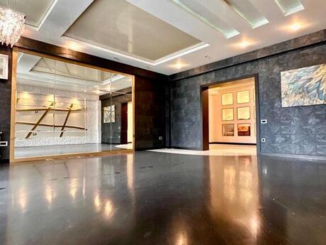 4-room apartment, 205 m², 28 May: 550 000 ₼ 3