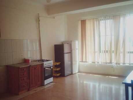 3-комн. офис - м. Элмляр Академиясы - 130 м²