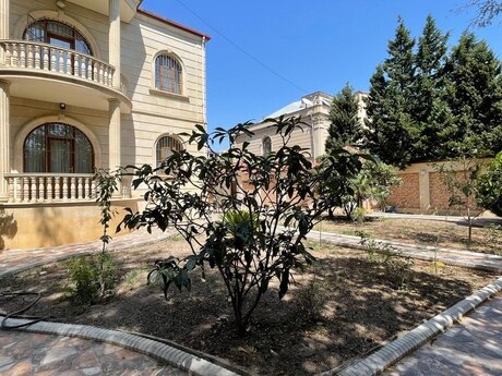 7 otaqlı həyət evi, 540 m², 8-ci mikrorayon: 1 500 000 ₼ 3