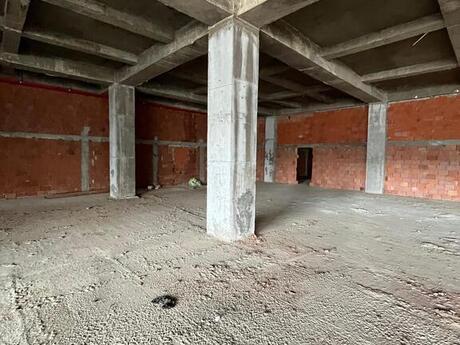 Obyekt - Ağ şəhər q. - 360 m²