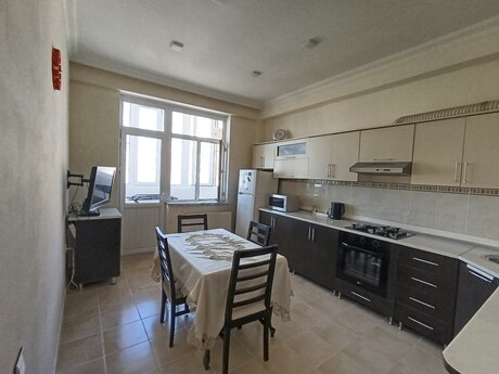 3 otaqlı yeni tikili - Həzi Aslanov m. - 110 m²