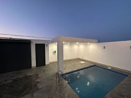 4 otaqlı həyət evi/bağ evi - Şüvəlan q. - 110 m²
