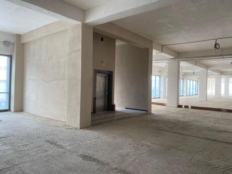 Obyekt - Ağ şəhər q. - 684 m²