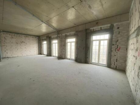 4 otaqlı yeni tikili - Ağ şəhər q. - 145 m²