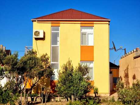 3 otaqlı həyət evi/bağ evi - Şüvəlan q. - 180 m²